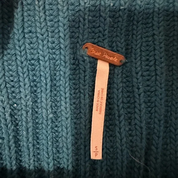 Free People sweater - mock neck, cropped, and dolman sleeves - Picture 2 of 2